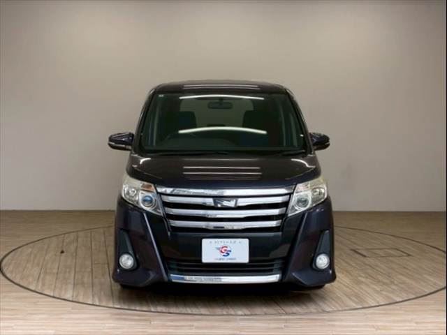 2014 Toyota NOAH — миниатюра 14