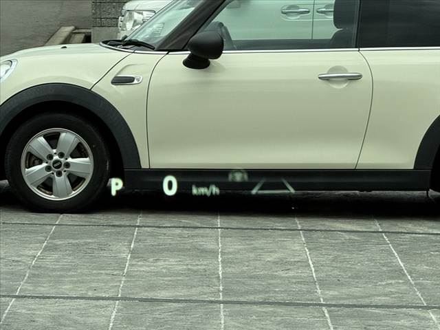 2025 Toyota VELLFIRE photo 4