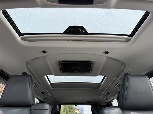 2016 Toyota VELLFIRE photo 3