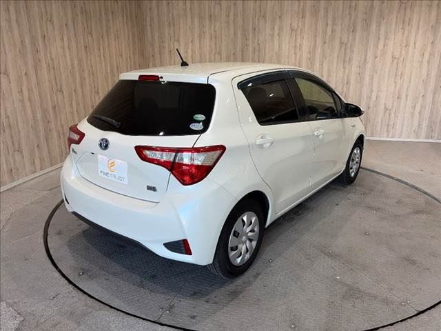 2017 Toyota VITZ 缩略图 17