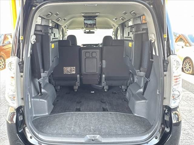 2010 Toyota VOXY — миниатюра 22