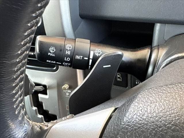 2010 Toyota VOXY — миниатюра 28