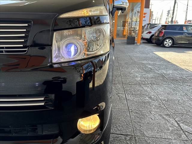 2010 Toyota VOXY — миниатюра 41