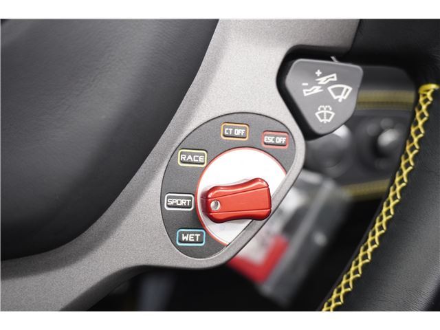صورة مصغرة 25 لـ 2015 Ferrari 458 SPIDER