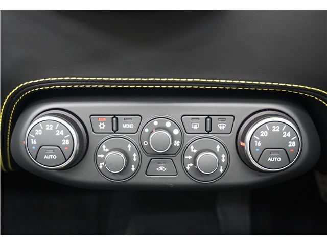 صورة مصغرة 37 لـ 2015 Ferrari 458 SPIDER
