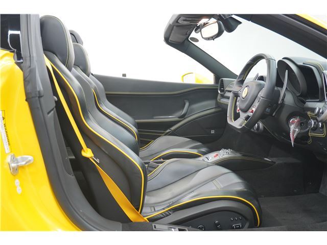 صورة مصغرة 45 لـ 2015 Ferrari 458 SPIDER