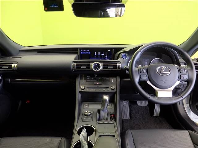 2020 Lexus RC photo 2