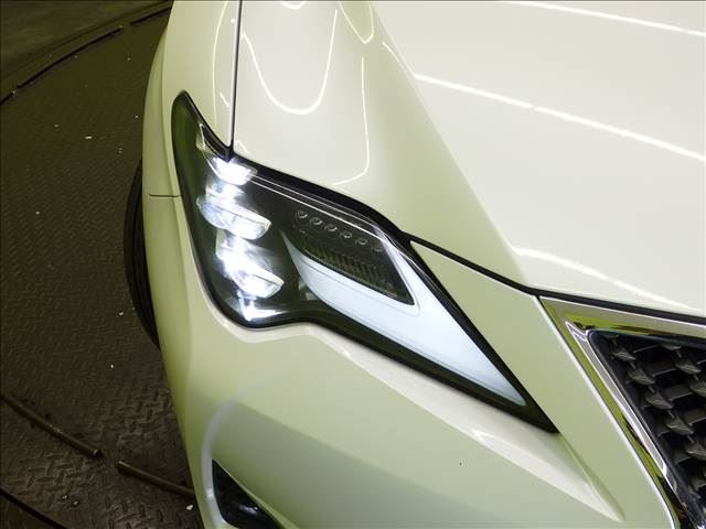 2020 Lexus RC thumbnail 32