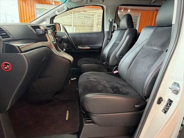 صورة مصغرة 17 لـ 2012 Toyota VELLFIRE