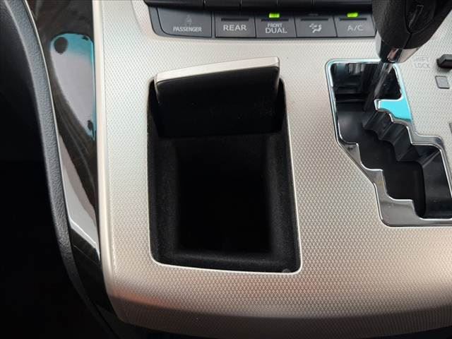 صورة مصغرة 24 لـ 2012 Toyota VELLFIRE
