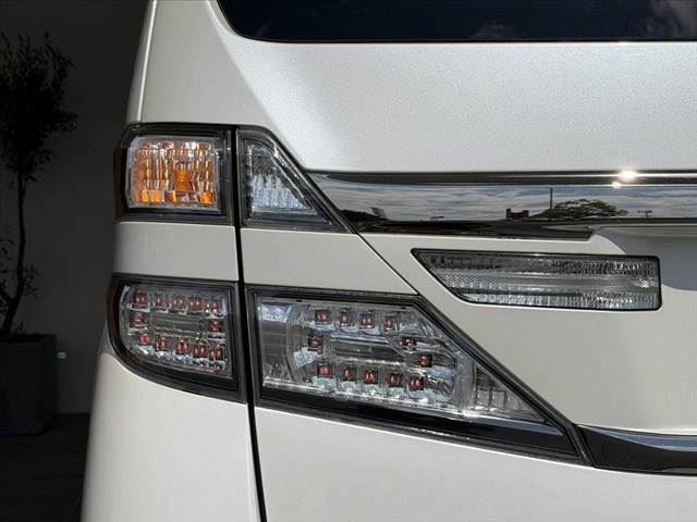 صورة مصغرة 39 لـ 2012 Toyota VELLFIRE