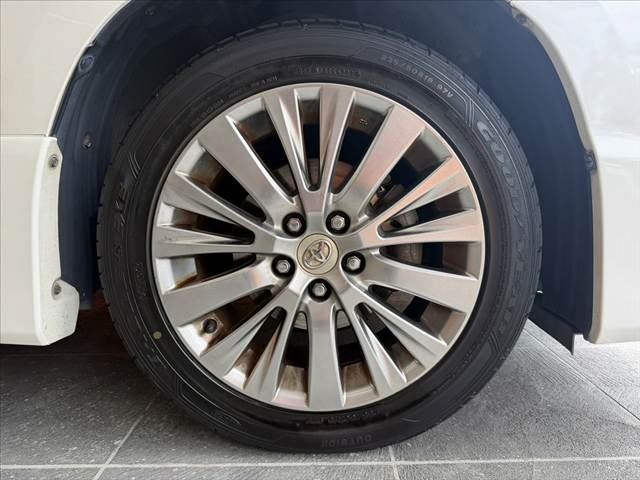 صورة مصغرة 41 لـ 2012 Toyota VELLFIRE