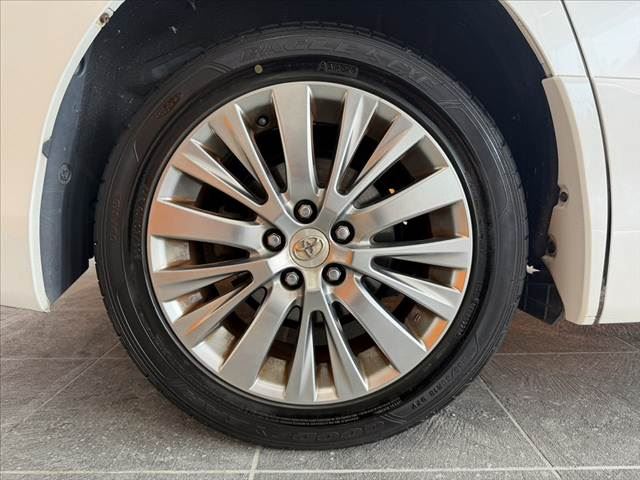 صورة مصغرة 42 لـ 2012 Toyota VELLFIRE