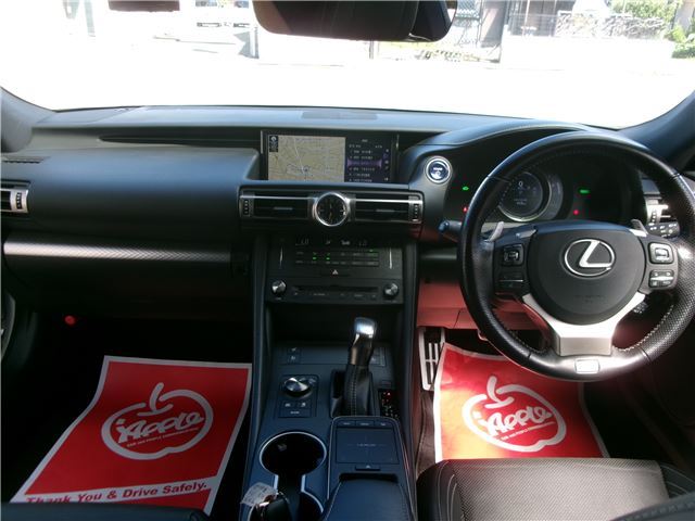 2020 Lexus RC photo 3