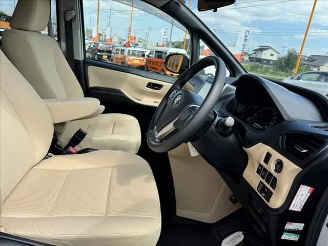 2014 Toyota NOAH — миниатюра 16