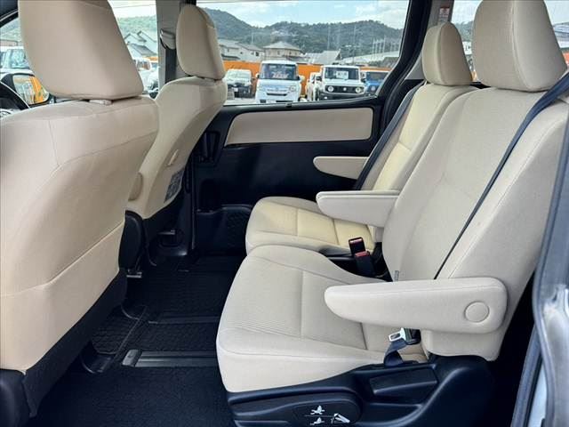 2014 Toyota NOAH — миниатюра 19