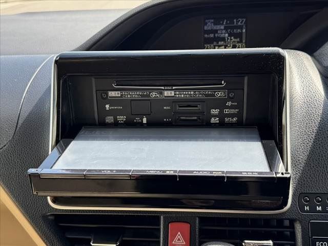 2014 Toyota NOAH — миниатюра 23