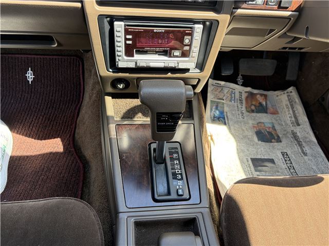 1989 Nissan CEDRIC — фото 10