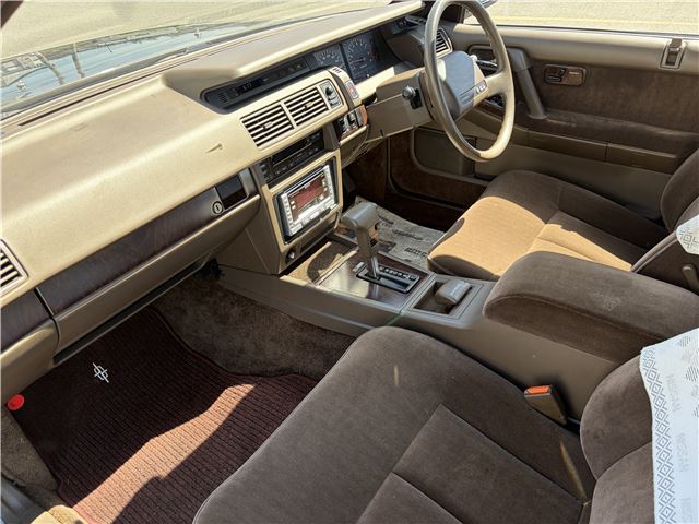 1989 Nissan CEDRIC — фото 8
