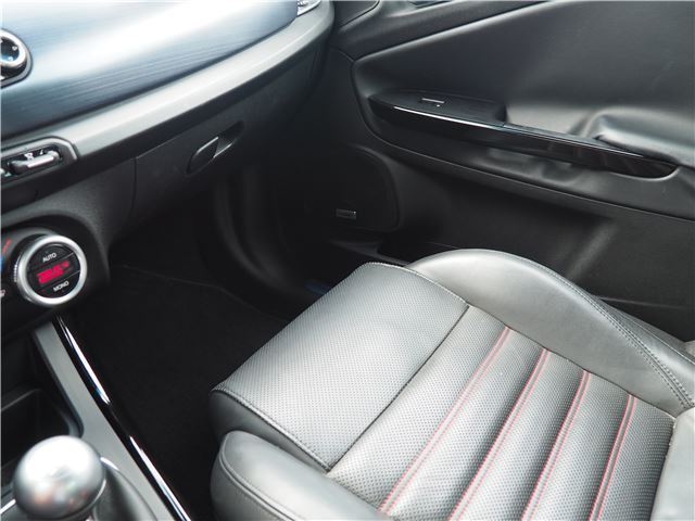 صورة مصغرة 11 لـ 2012 ALFA Romeo GIULIETTA