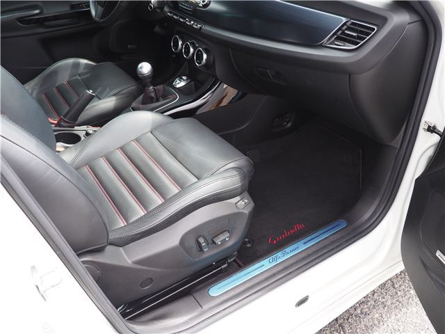 صورة مصغرة 22 لـ 2012 ALFA Romeo GIULIETTA