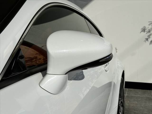 2017 Lexus RC thumbnail 35