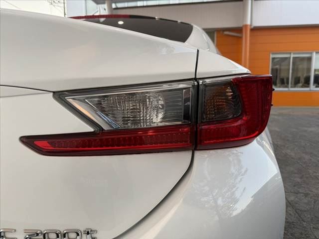 2017 Lexus RC thumbnail 39