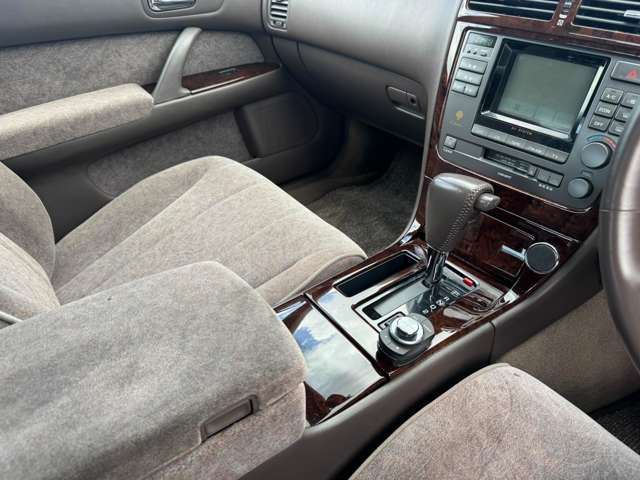 1997 Nissan CIMA — миниатюра 28