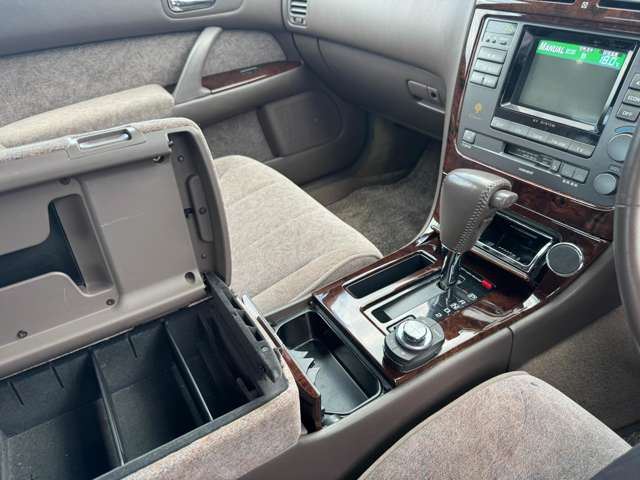 1997 Nissan CIMA — миниатюра 29