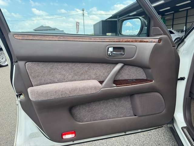 1997 Nissan CIMA — миниатюра 46