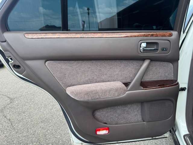 1997 Nissan CIMA — миниатюра 47