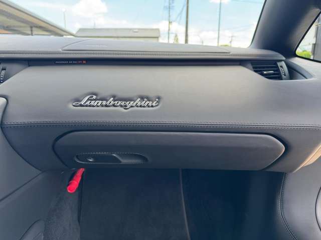 2012 Lamborghini AVENTADOR — миниатюра 22
