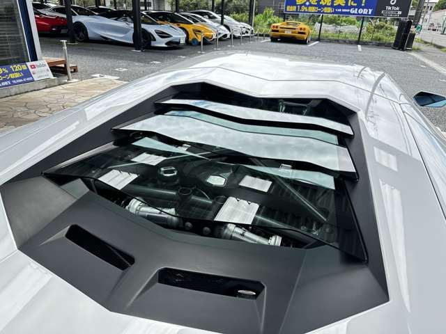 2012 Lamborghini AVENTADOR — миниатюра 24