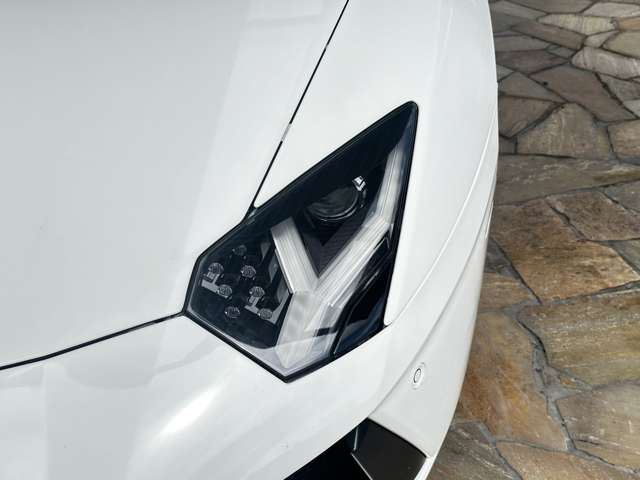 2012 Lamborghini AVENTADOR — миниатюра 40