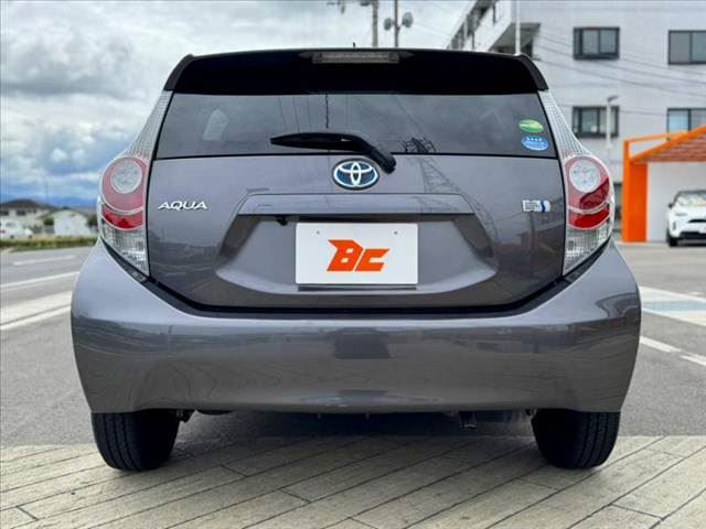 2013 Toyota AQUA — миниатюра 14