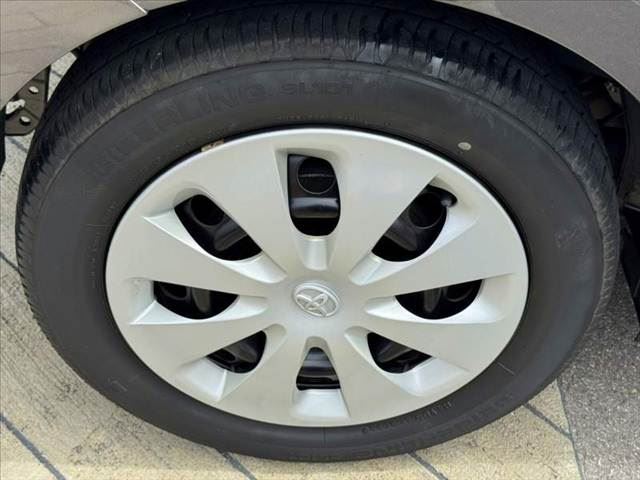 2013 Toyota AQUA — миниатюра 40