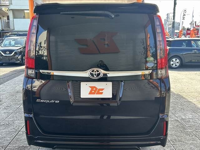 2015 Toyota ESQUIRE — миниатюра 14