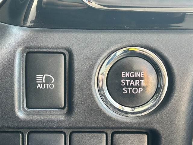 2015 Toyota ESQUIRE — миниатюра 29