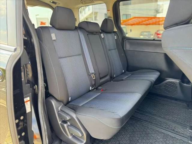 2014 Toyota NOAH thumbnail 19