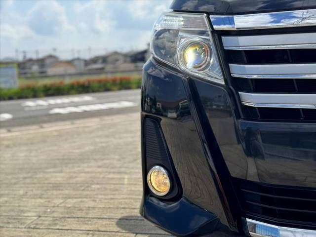 2014 Toyota NOAH thumbnail 33