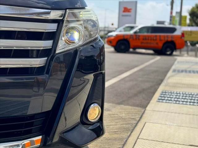 2014 Toyota NOAH thumbnail 34
