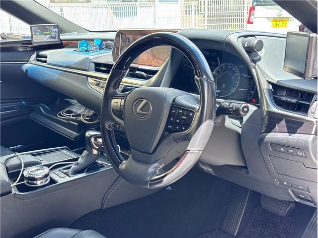 2019 Lexus ES thumbnail 11