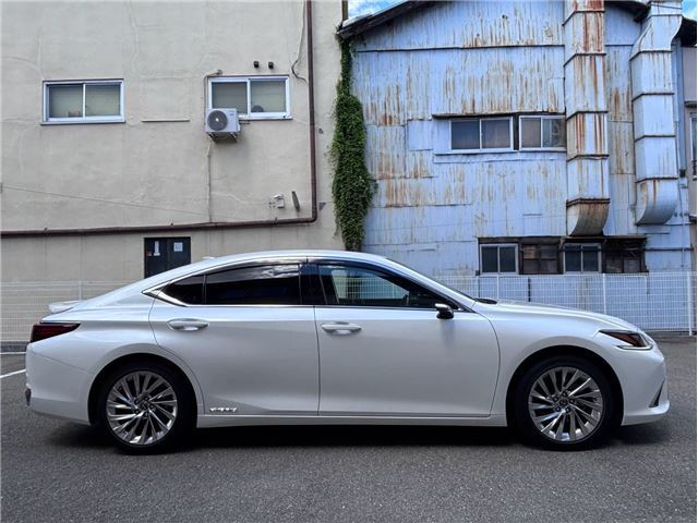 2019 Lexus ES photo 7