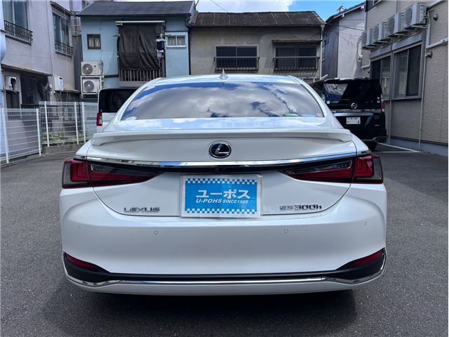 2019 Lexus ES photo 6