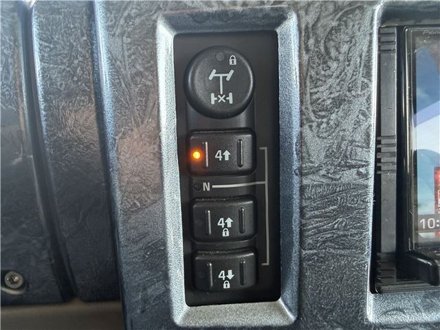 2004 Hummer H2 缩略图 32