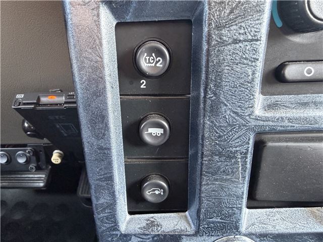 2004 Hummer H2 缩略图 33