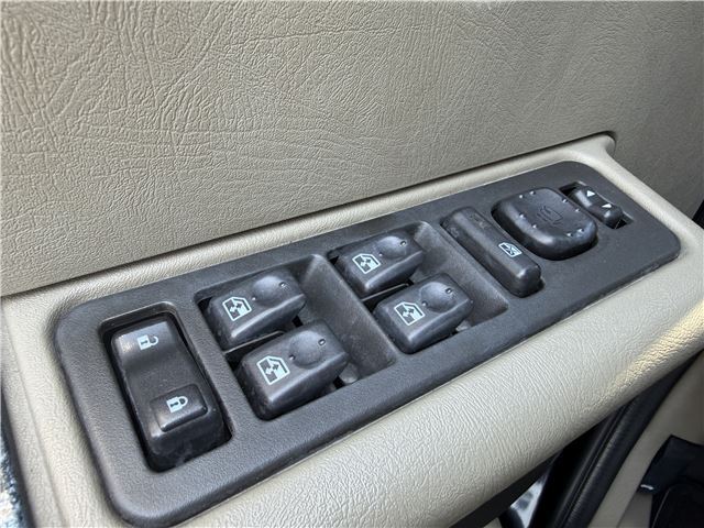 2004 Hummer H2 缩略图 35