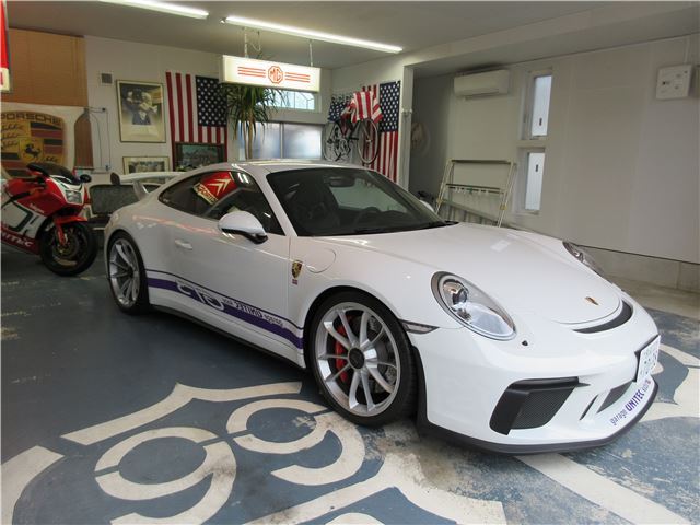 2017 Porsche 911 — миниатюра 15