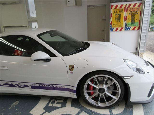 2017 Porsche 911 — миниатюра 33