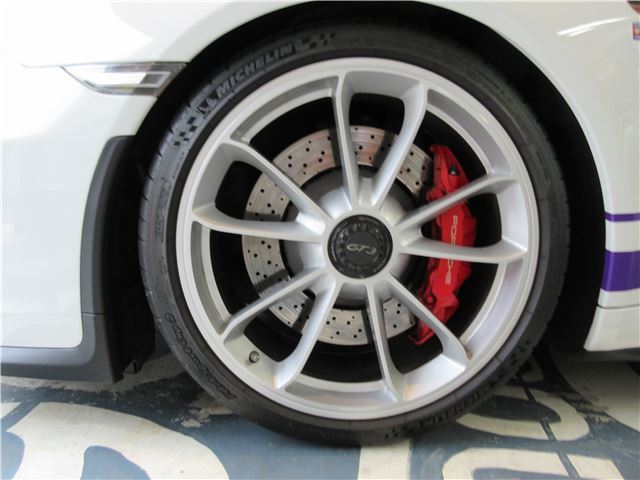 صورة 10 لـ 2017 Porsche 911